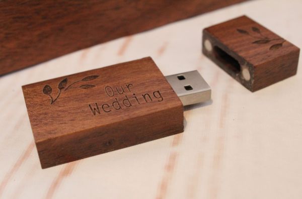 Wooden Photo Album Box with USB Flash Drive