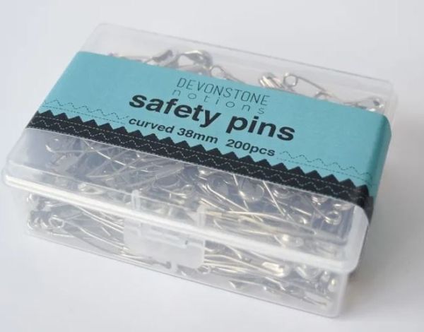 38mm Curved Safety Pins 200pcs
